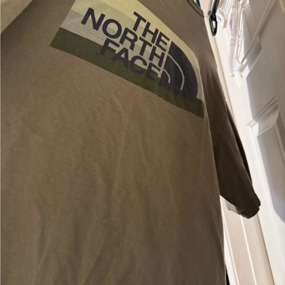 The North Face Men's Olive T-Shirt size lg army green.  2/26/b 39 - Picture 7 of 7
